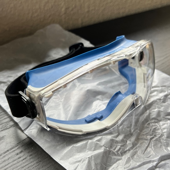 Uline Safety Googles with adjustable strap. NWT - Picture 9 of 15